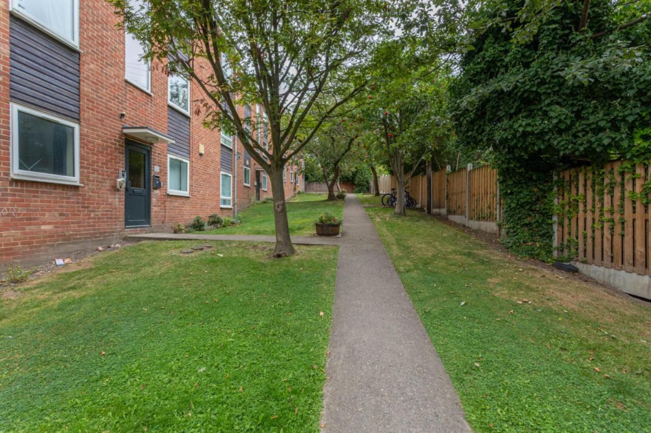 Hanifa Place Leeds  Exterior photo