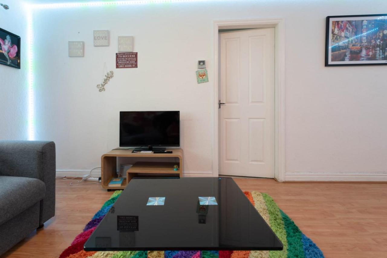 Hanifa Place Leeds  Exterior photo